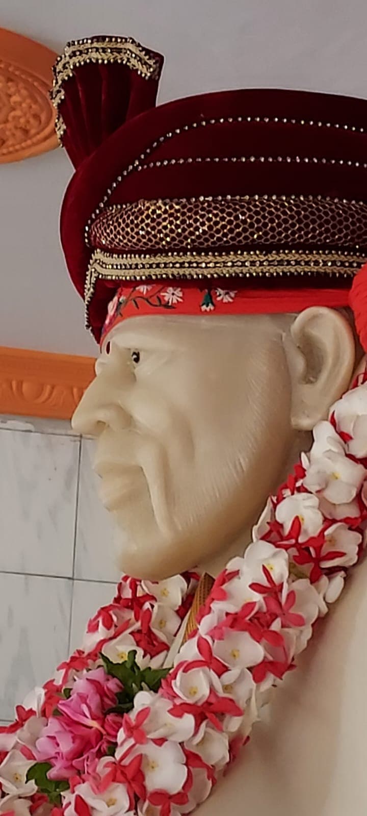 Formal darshan of the murti