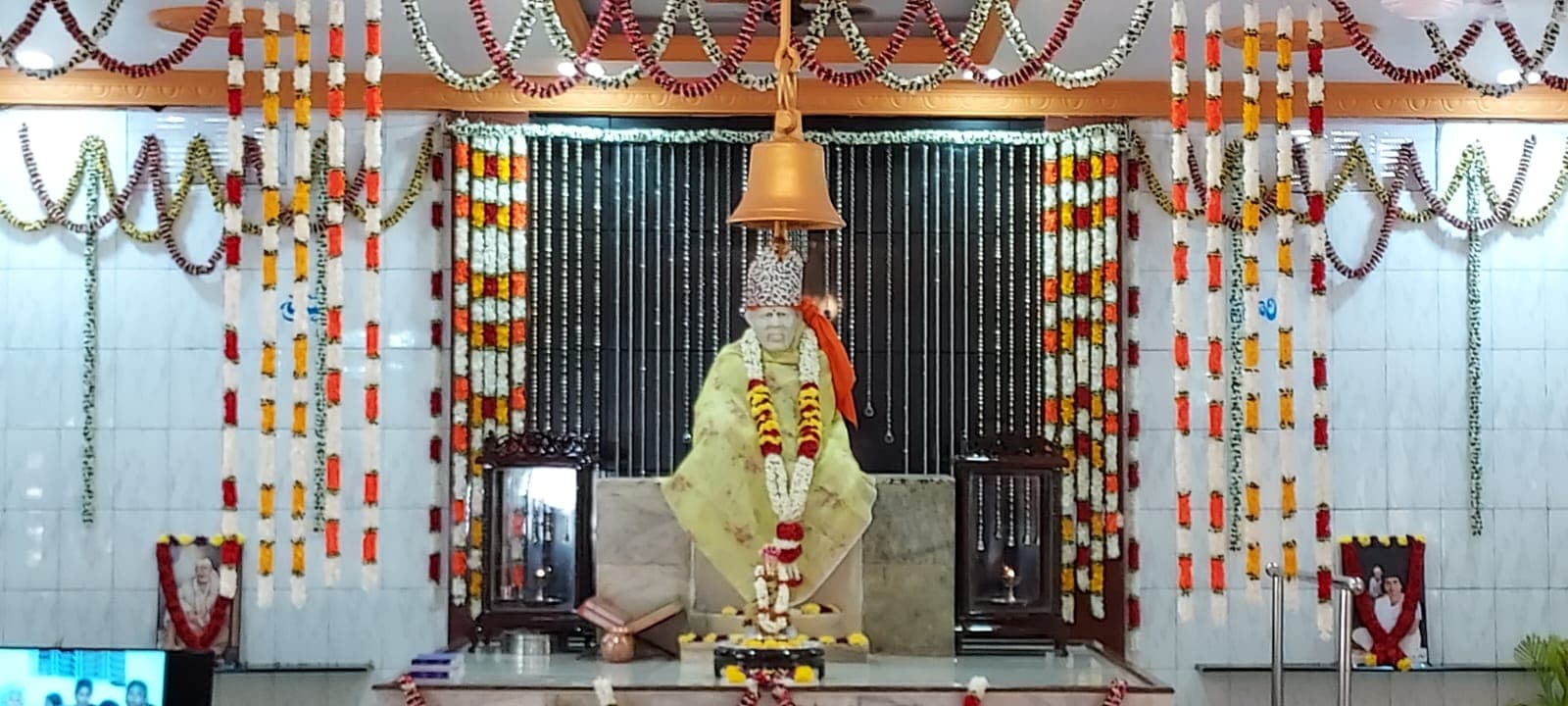 Sanctum interior ceiling and architectural detail